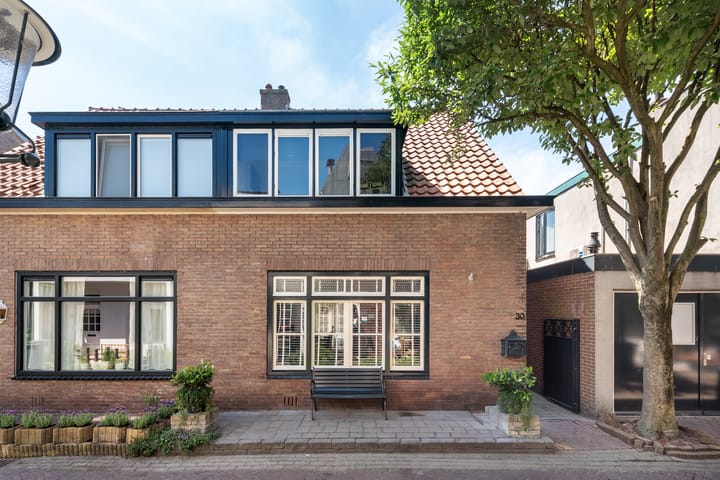Koningstraat 30 in Zandvoort foto