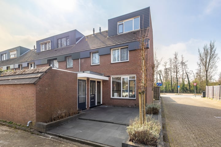 Koningsweer 1 in Sliedrecht foto
