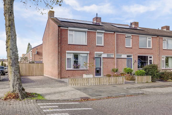 Koninkrijkstraat 12 in Kerkdriel foto