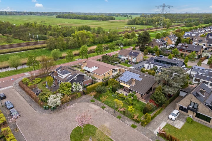 Koolmeeslaan 1 in Leidschendam foto