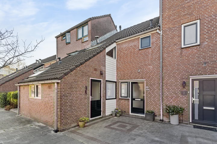 Koolmeeslaan 4 in Voorschoten foto