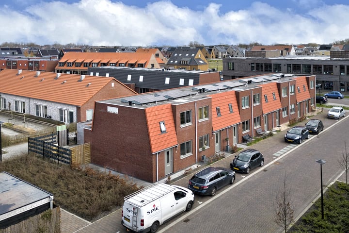 Koolmeesstraat 8 in Heerhugowaard foto