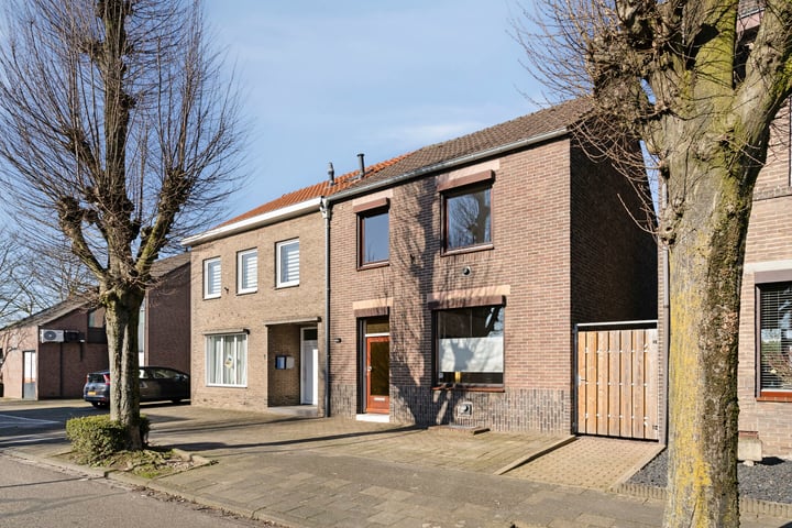 Koolweg 3 in Elsloo foto