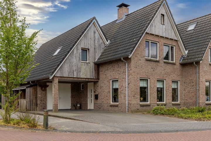 Koolwitje 14 in Holten