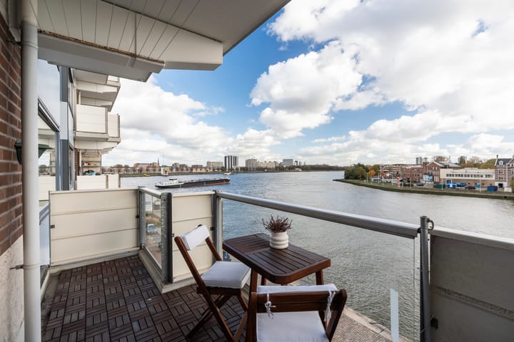 Koopvaardijhof 108 in Rotterdam foto