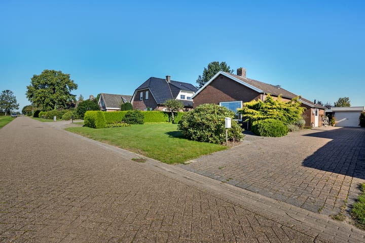Koppelwijk OZ 18 in Emmer-Compascuum foto