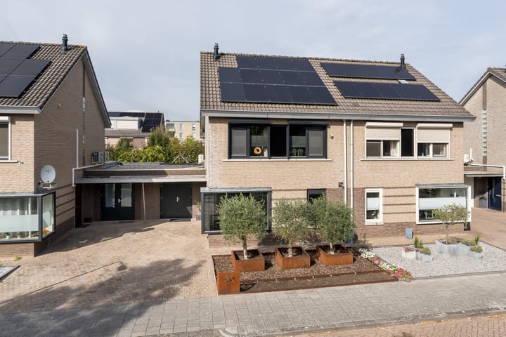 Korbeel 30 in Weert foto