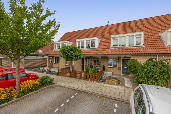 Korenakker 63 in Waddinxveen foto