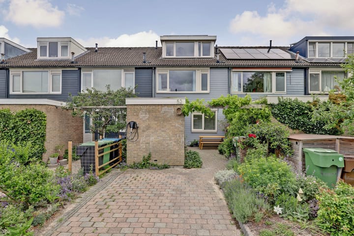 Korenbloem 52 in Leiden foto
