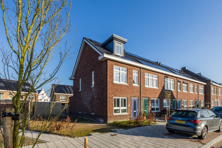 Korenbloem 66 in Oudenhoorn foto