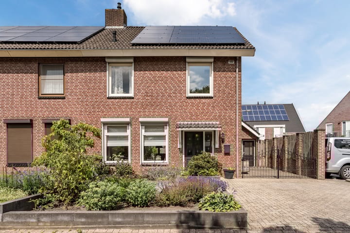 Korenbloemstraat 6 in Haps foto