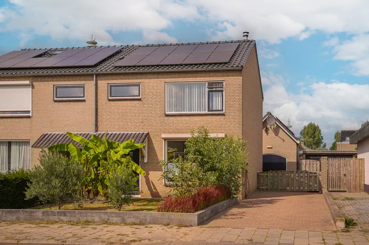 Korenbloemstraat 67 in Boven-Leeuwen foto