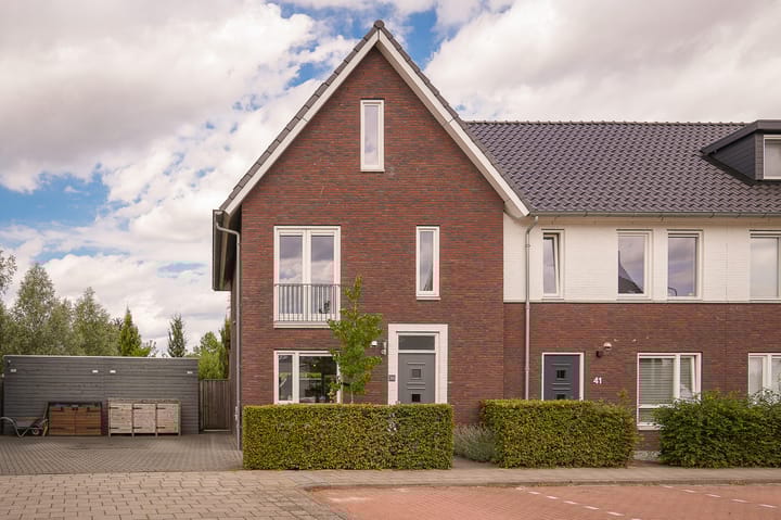Korenveld 39 in Beneden-Leeuwen