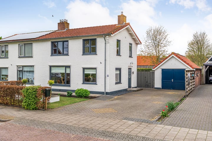 Korte Kerkweg 6 in Rouveen