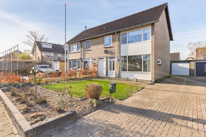Kortenaerstraat 75 in Haaksbergen foto