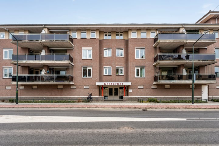 Kosterhof 47 in Waalre foto