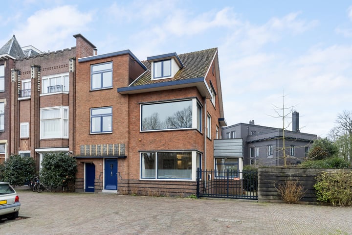 Kralingse Plaslaan 28 in Rotterdam foto