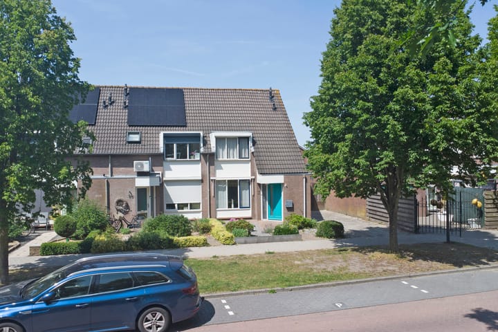 Krayenhofflaan 13 in Waalwijk foto