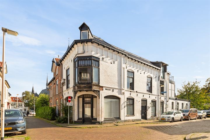 Krijnenweg 1A in Bussum foto