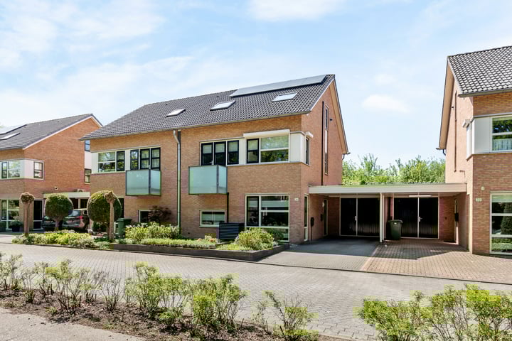 Kroeskarperstraat 34 in Hengelo foto