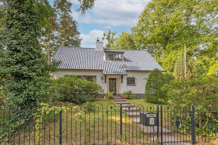 Kroonlaan 9 in Hilversum foto