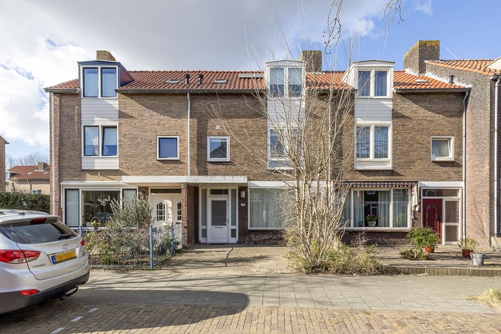 Kruisbeeklaan 17 in Velsen-Noord foto