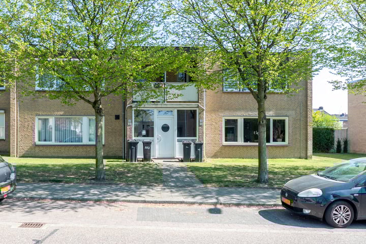Kruisbergplantsoen 15 in Brunssum foto