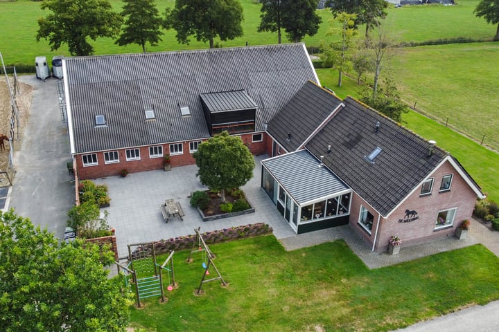 Kruiskamp 15 in Roderwolde foto