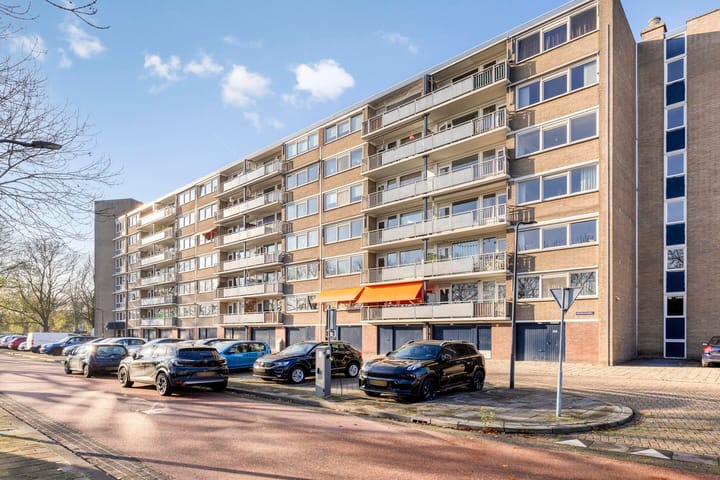 Kruiskampsingel 357 in 's-Hertogenbosch foto