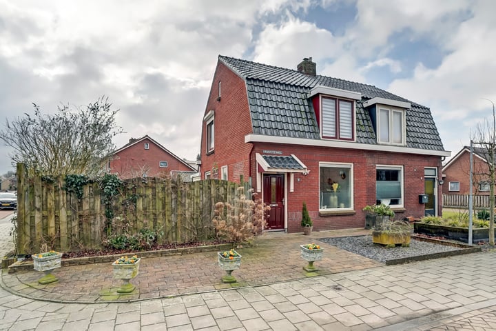 Kruissteenweg 83 in Wierden foto