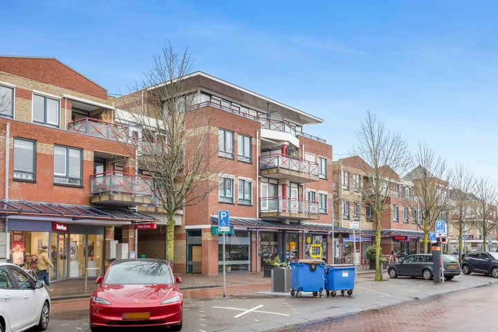 Kruisweg 981A in Hoofddorp foto