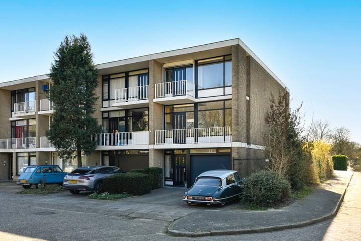Kruizemunthof 1 in Duivendrecht foto