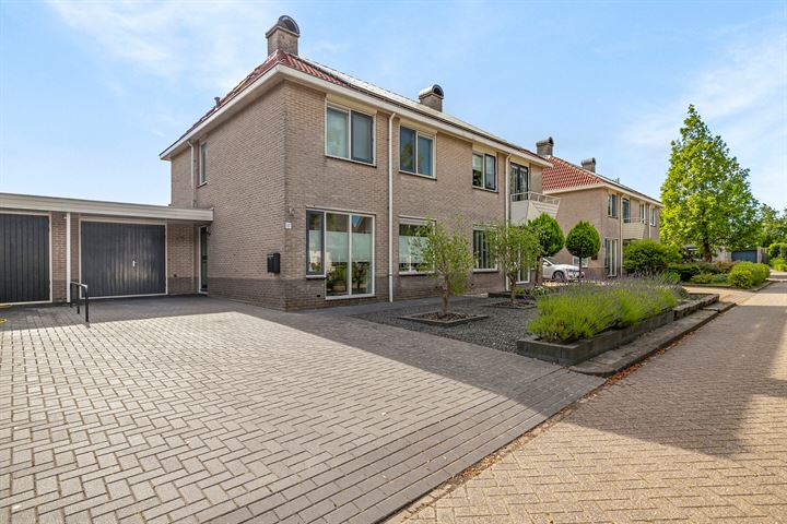 Kruizemuntlaan 17 in Appingedam foto