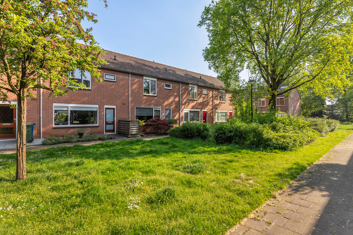 Kruizemuntstraat 891 in Apeldoorn