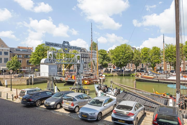 Kuipershaven 172 in Dordrecht foto