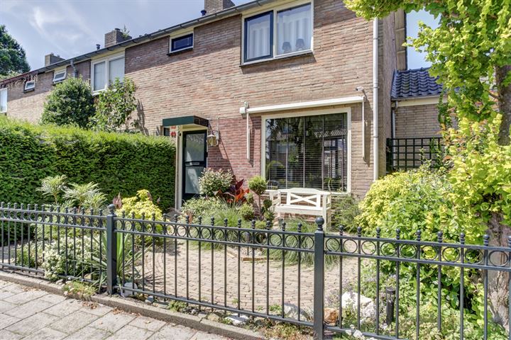 Kuyperlaan 49 in Baarn foto