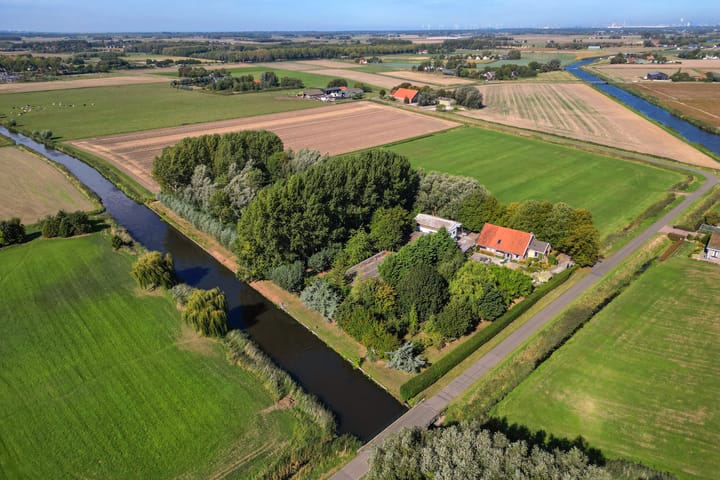 Laaijekreekseweg 2 in Hellevoetsluis foto