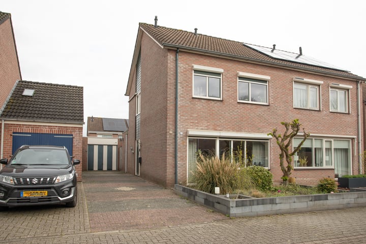 Laan '40-'45 56 in Vriezenveen foto