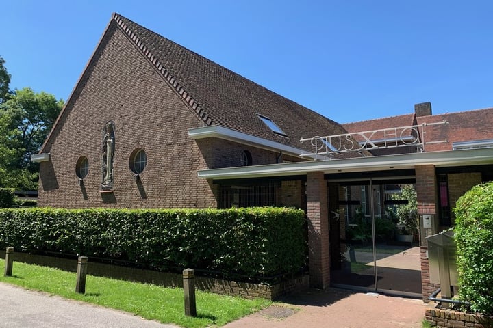 Laan de Goede Herder 11 in Wassenaar foto