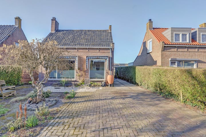 Laan der Wereldveteranen 6 in Ouwerkerk foto