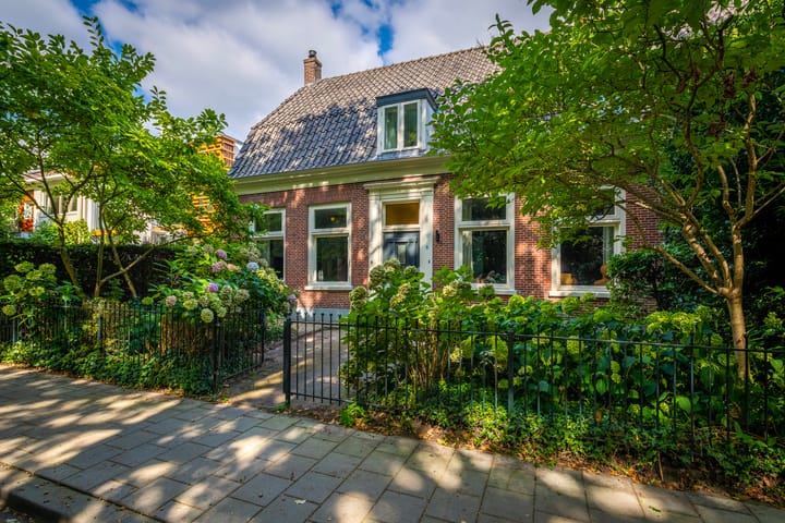 Laan van Beek en Royen 9 in Zeist