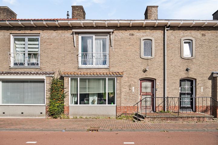 Laan van België 5 in Roosendaal foto
