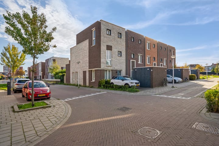 Laan van Bentvelsen 25B in Delft foto