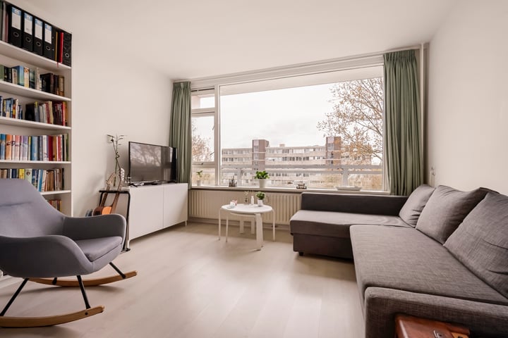 Laan van Berlijn 34 in Haarlem foto