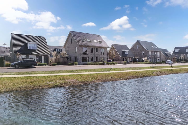 Laan van Broekhorn 5 in Heerhugowaard foto