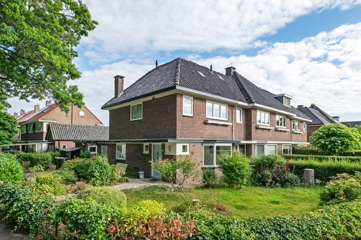 Laan van Cattenbroeck 4 in Zeist foto
