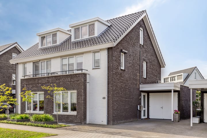 Laan van de Highlanders 49 in Zutphen foto