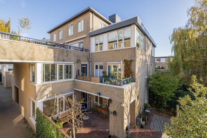 Laan van Dick Laan 16 in Heemstede