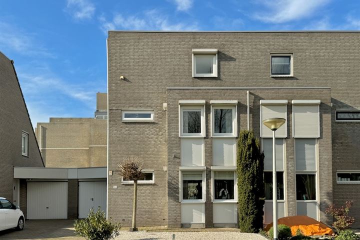 Laan van Hildernisse-Noord 100 in Bergen op Zoom foto