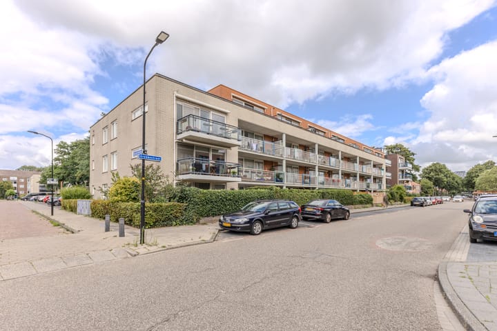 Laan van Kanaän 82 in Beverwijk foto